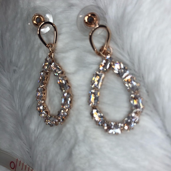 Stunning drop earrings with huge sparkle & style - Picture 6 of 10